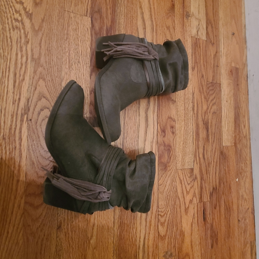 Booties - Picture 6 of 7